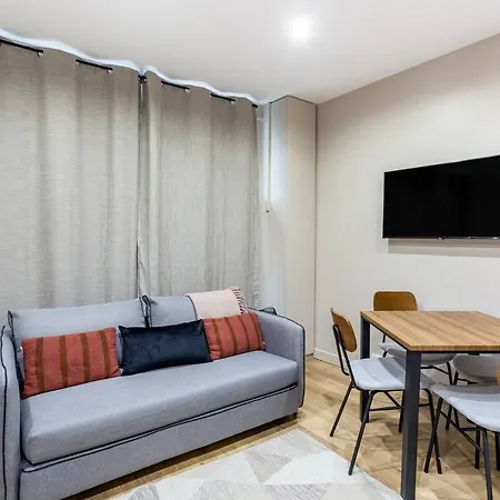 Apartment Center Of By Studio Prestige Paris