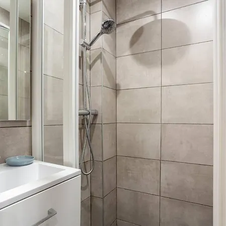 Center Of By Studio Prestige Apartment